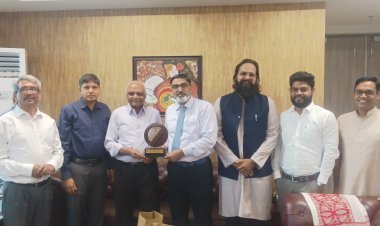 IIM Raipur Signs MoU with Center for Studies on Holistic Development (CSHD) to Advance Research and Regional Development